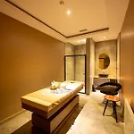 Hotel Vess *